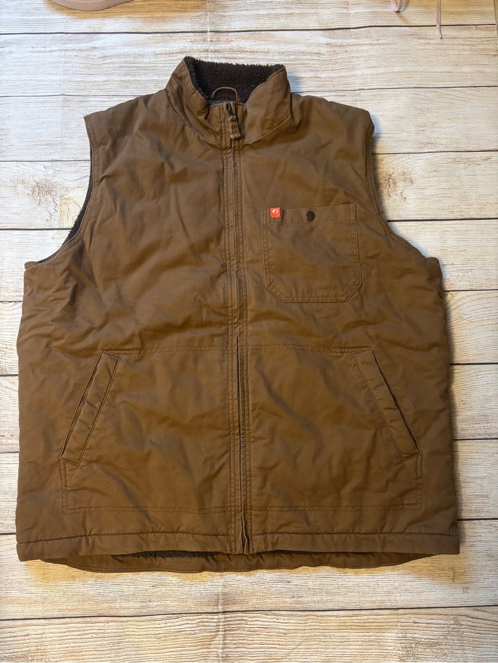 The American Outdoorsman Caramel/Brown Fleece lined vest XL, new with tag!